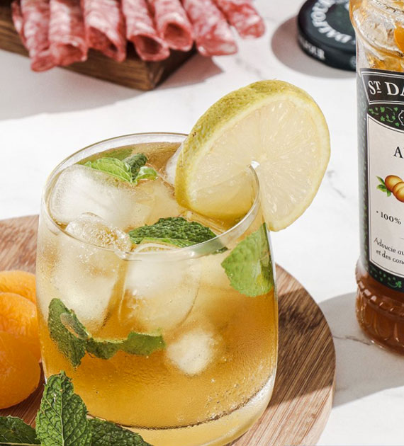 Stdalfour_Apricot_rebrand_cocktail_LS_@stdalfourbrasil